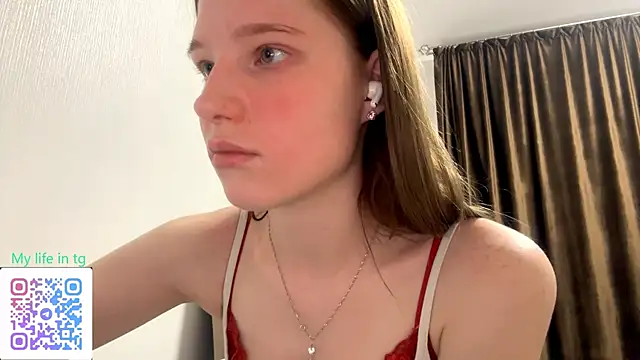 GwenFay online show from October 2, 4:58 pm