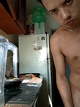 Snapshot of W33dbo chatting on November 17, 11:16 am W33dbo online show from November 17, 11:16 am