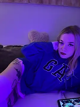 Snapshot of marnemzavar444 chatting on November 8, 9:13 pm marnemzavar444 online show from November 8, 9:13 pm