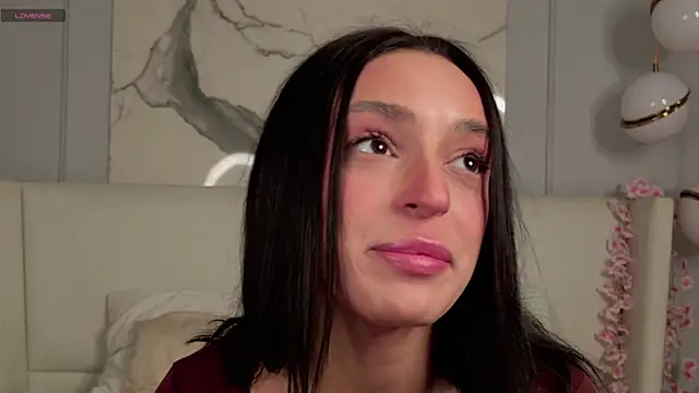 AdoraCortes online show from November 30, 5:11 am