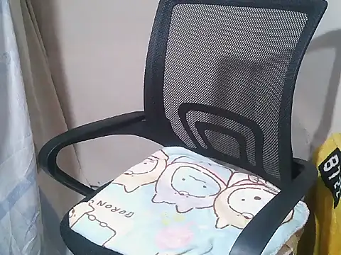 Katie Winslet online show from May 16, 1:10 pm