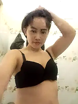 Snapshot of besa4 chatting on November 26, 1:45 pm besa4 online show from November 26, 1:45 pm