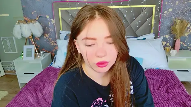 Moon  Bunny online show from April 4, 3:20 pm