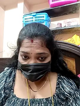 Snapshot of Tamil_Mithra chatting on December 16, 3:39 pm Tamil Mithra online show from December 16, 3:39 pm