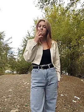 YOOUR EVAA online show from September 20, 5:30 am