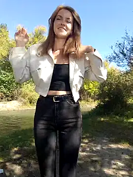 YOOUR EVAA online show from September 21, 6:26 am