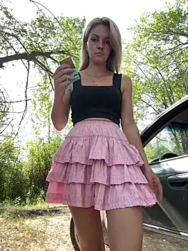 Snapshot of YOOUR_EVAA chatting on July 17, 10:22 am YOOUR EVAA online show from July 17, 10:22 am