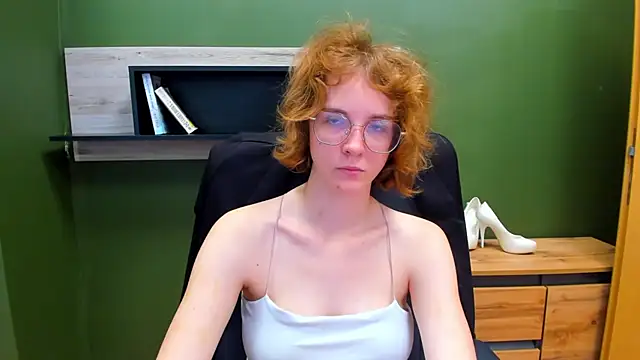 Snapshot of juicyPenny chatting on September 9, 6:35 am juicyPenny online show from September 9, 6:35 am