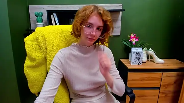 Snapshot of juicyPenny chatting on September 23, 6:27 am juicyPenny online show from September 23, 6:27 am