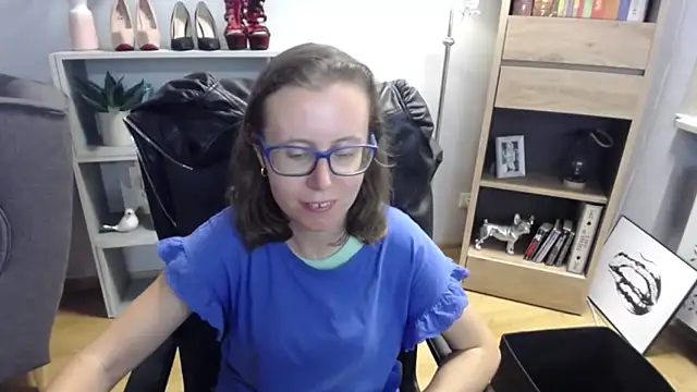 sweetxLizzy online show from September 10, 4:23 am