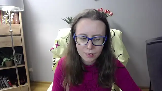 Snapshot of sweetxLizzy chatting on April 28, 4:28 am sweetxLizzy online show from April 28, 4:28 am
