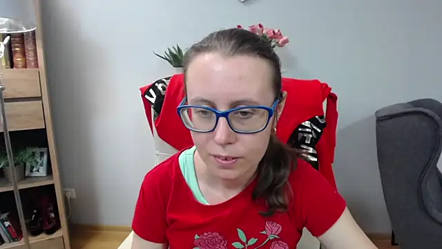 Snapshot of sweetxLizzy chatting on May 5, 6:21 am sweetxLizzy online show from May 5, 6:21 am