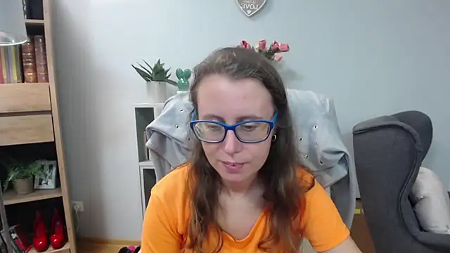 Snapshot of sweetxLizzy chatting on July 24, 6:22 am sweetxLizzy online show from July 24, 6:22 am
