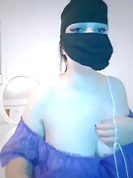 Snapshot of Lavanarabica chatting on December 17, 12:38 am Lavanarabica online show from December 17, 12:38 am