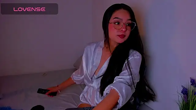 Snapshot of latingabby chatting on April 21, 10:23 pm latingabby online show from April 21, 10:23 pm