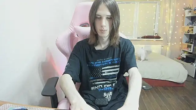 eleganc3 online show from February 2, 6:28 pm