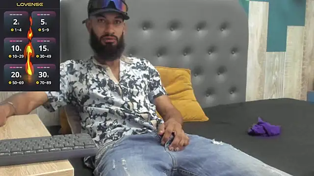 Damian Shakur online show from October 31, 11:33 am