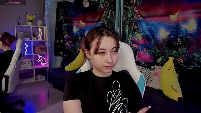 ClaraParks online show from March 12, 7:14 am