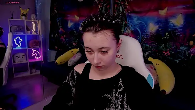 ClaraParks online show from March 13, 8:32 am