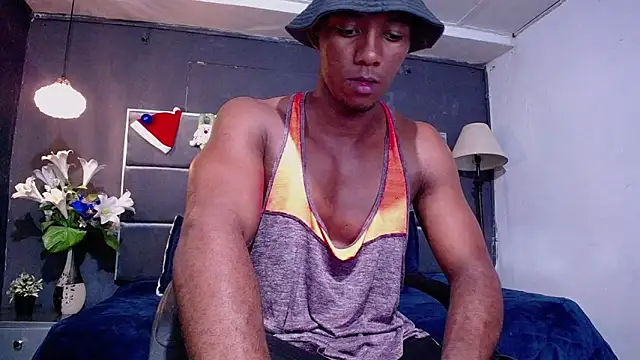 blackbignude online show from December 21, 1:35 am