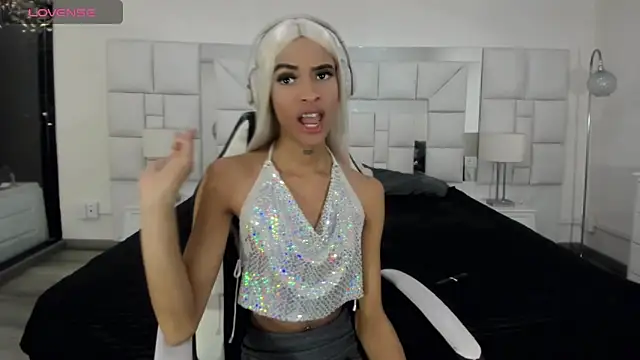 Dahlia Moss online show from November 29, 3:31 am