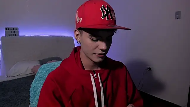 Dulcey  online show from April 16, 9:10 am