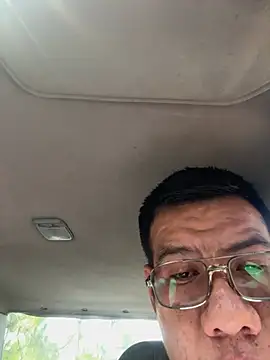 Snapshot of Daliz chatting on May 20, 9:43 pm Daliz online show from May 20, 9:43 pm
