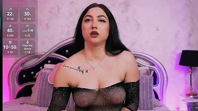Snapshot of SweetySasha18 chatting on July 1, 5:12 pm SweetySasha18 online show from July 1, 5:12 pm