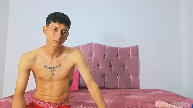 makiandjimmy online show from November 11, 7:14 pm