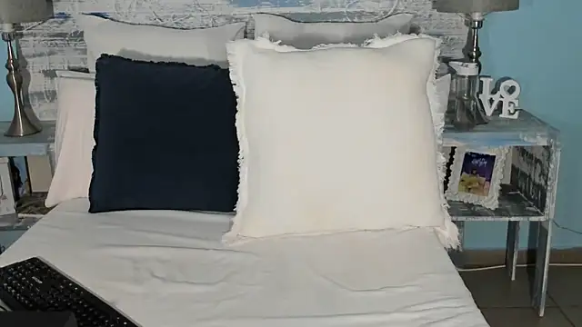 Jess555 online show from February 8, 2:53 pm