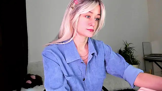 Snapshot of thief_of_hearts chatting on December 15, 7:45 am thief of hearts online show from December 15, 7:45 am