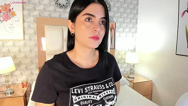 Sasha  sims   online show from September 14, 11:53 am