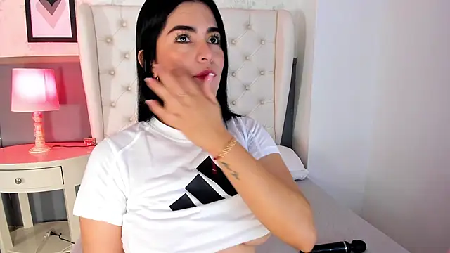 Sasha  sims   online show from September 26, 11:47 am