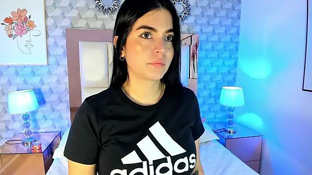 Sasha  sims   online show from October 7, 11:40 am