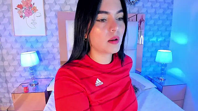 Sasha  sims   online show from November 11, 11:43 am