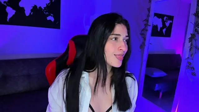 ZoeValencia1 online show from October 23, 12:15 pm