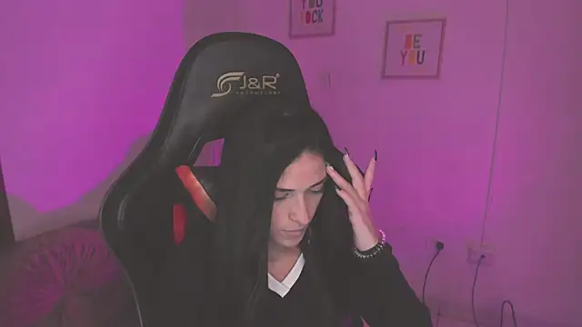 ZoeValencia1 online show from April 7, 7:58 pm