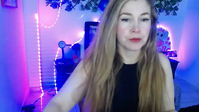 laura evans1998 online show from October 3, 3:20 pm