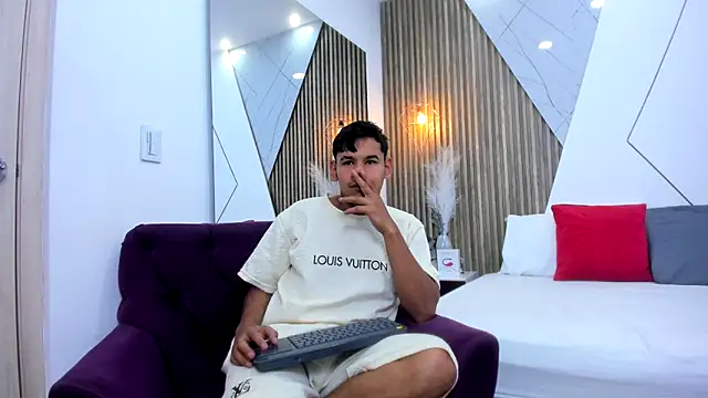 NatyAndCriss online show from October 1, 11:27 am