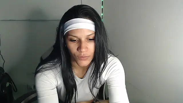 JessGarcia online show from December 18, 3:18 pm