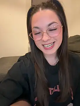 liloush   online show from April 1, 8:17 pm