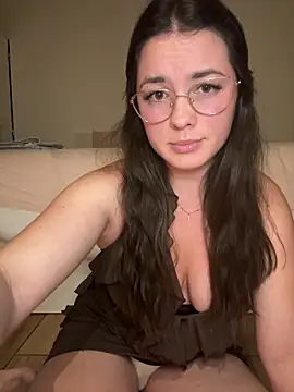 liloush   online show from June 26, 9:19 pm