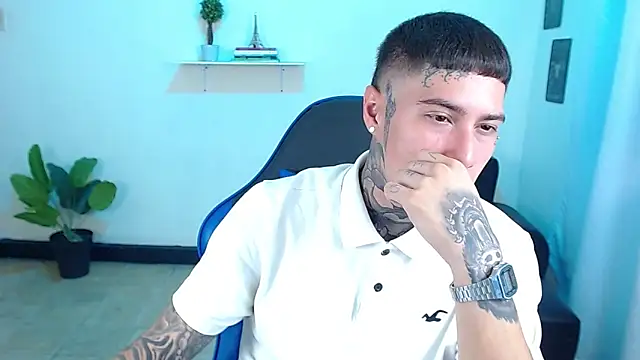 Snapshot of setthomas chatting on October 8, 2:25 pm setthomas online show from October 8, 2:25 pm