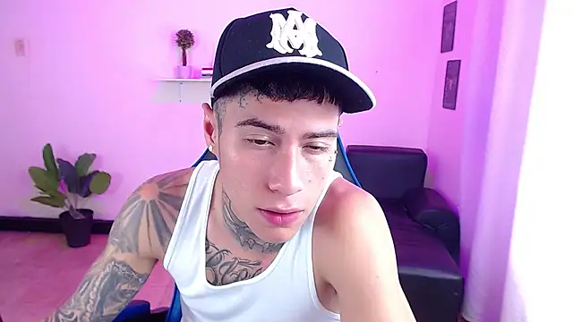 Snapshot of setthomas chatting on October 13, 3:01 pm setthomas online show from October 13, 3:01 pm