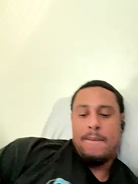 Snapshot of pnwzo chatting on November 21, 11:58 pm pnwzo online show from November 21, 11:58 pm