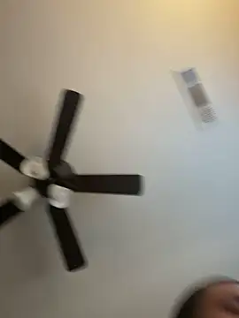 Snapshot of pnwzo chatting on November 22, 9:14 pm pnwzo online show from November 22, 9:14 pm