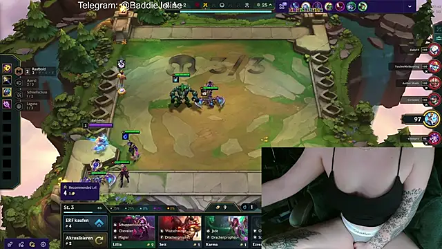 BaddieJoline online show from November 4, 9:25 pm