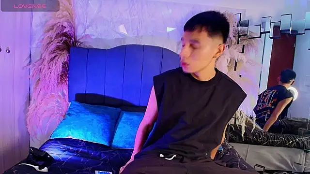 Isaac tan online show from February 19, 6:09 am