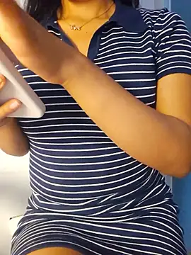 Snapshot of Miss_Pompitas23 chatting on July 8, 10:25 pm Miss Pompitas23 online show from July 8, 10:25 pm