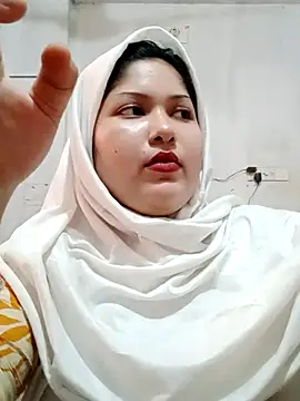 Snapshot of Nusrat-N chatting on June 25, 9:58 am Nusrat-N online show from June 25, 9:58 am